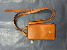 Load image into Gallery viewer, Cellphone Leather Pouch