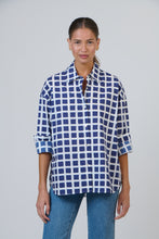 Load image into Gallery viewer, Envelope Shirt Impression Azur

