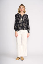 Load image into Gallery viewer, Foil Thread Tails Blouse Black Folklore

