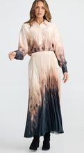Load image into Gallery viewer, Astrid Shirt
