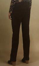 Load image into Gallery viewer, Slim Leg Jean 9901
