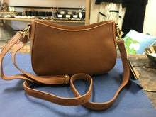 Load image into Gallery viewer, Elle Shoulder Bag
