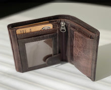 Load image into Gallery viewer, Scott Men’s Wallet

