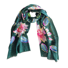 Load image into Gallery viewer, Zoda Pure Wool Scarf
