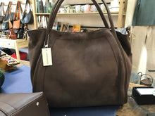 Load image into Gallery viewer, Sutton Shoulder Bag
