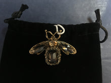 Load image into Gallery viewer, Queen Bee Brooch Kamare
